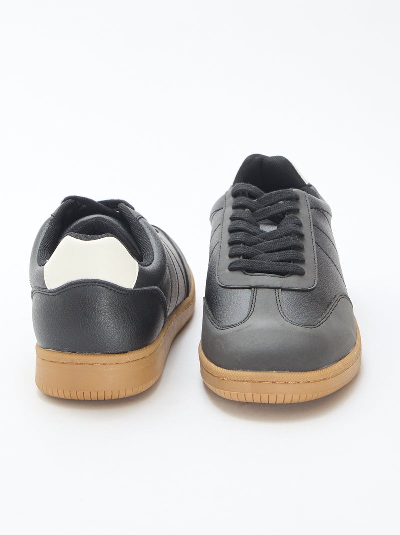 Sneakers basse bicolore con lacci Nero - Kiabi