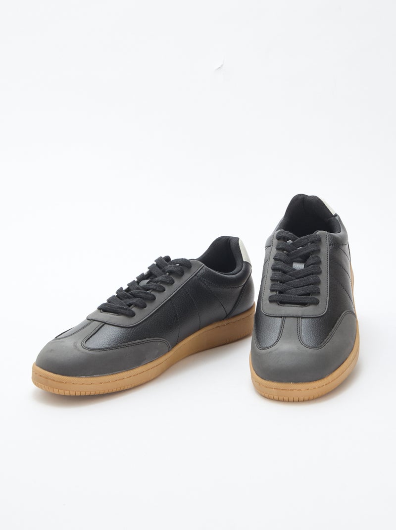 Sneakers basse bicolore con lacci Nero - Kiabi
