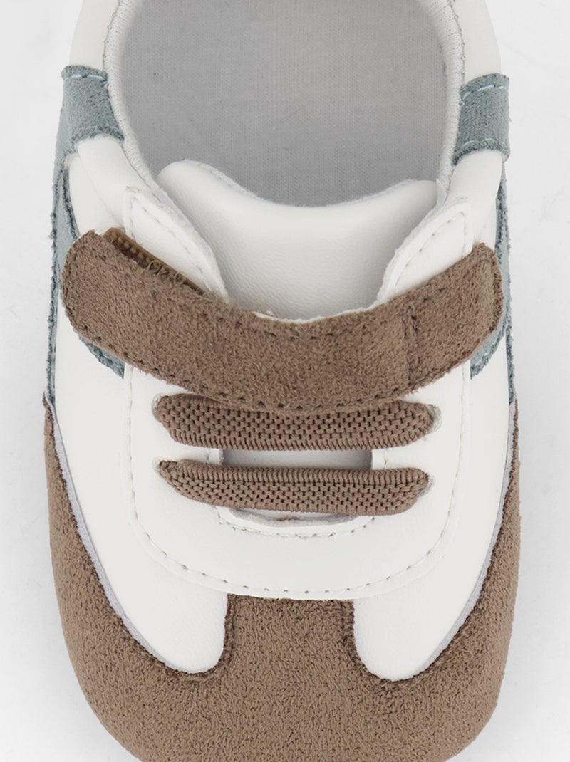 Sneakers basse con apertura a strappo e lacci Marrone - Kiabi