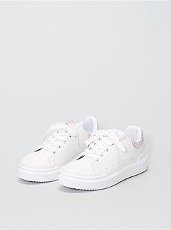 Sneakers basse con applicazione - Kiabi