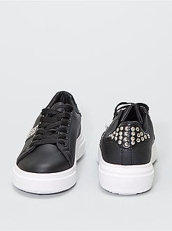 Sneakers basse con applicazioni borchie - Kiabi