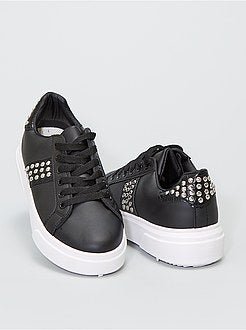 Sneakers basse con applicazioni borchie - Kiabi