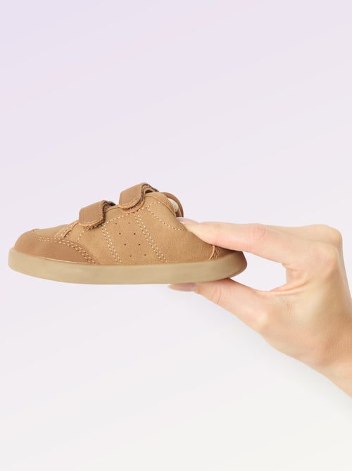 Sneakers basse con chiusura a strappo - Kiabi Sneakers basse con chiusura a strappo - Kiabi
