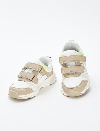 Sneakers basse con dettagli fluo