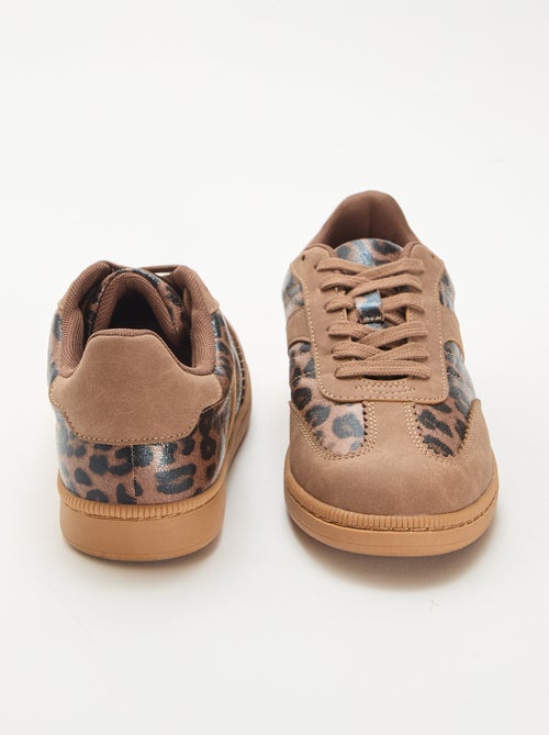 Sneakers basse con inserti a contrasto - Kiabi