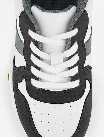 Sneakers basse con lacci