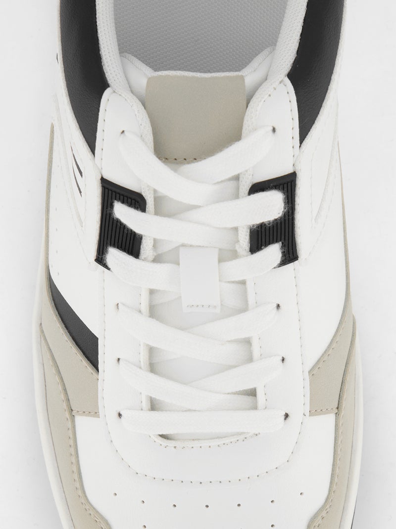 Sneakers basse con lacci Bianco - Kiabi