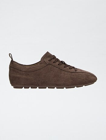 Sneakers basse con lacci