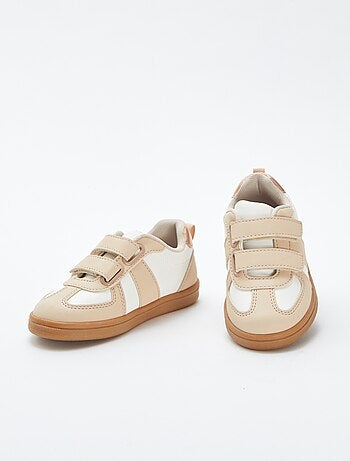 Sneakers basse con strappi