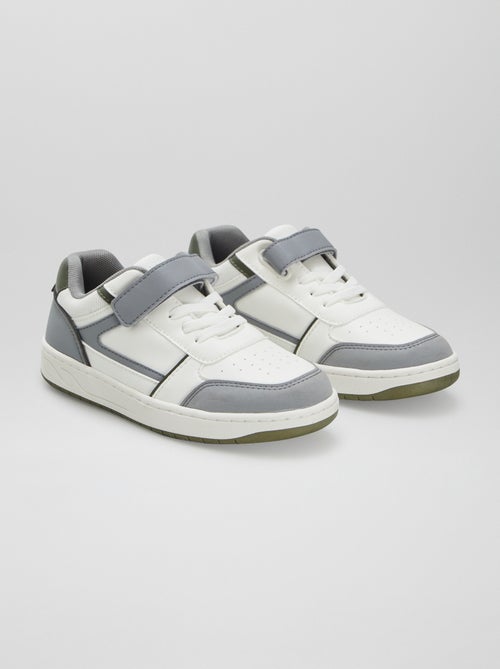 Sneakers basse con strappi e lacci - Kiabi