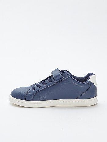 Sneakers basse con strappi e lacci