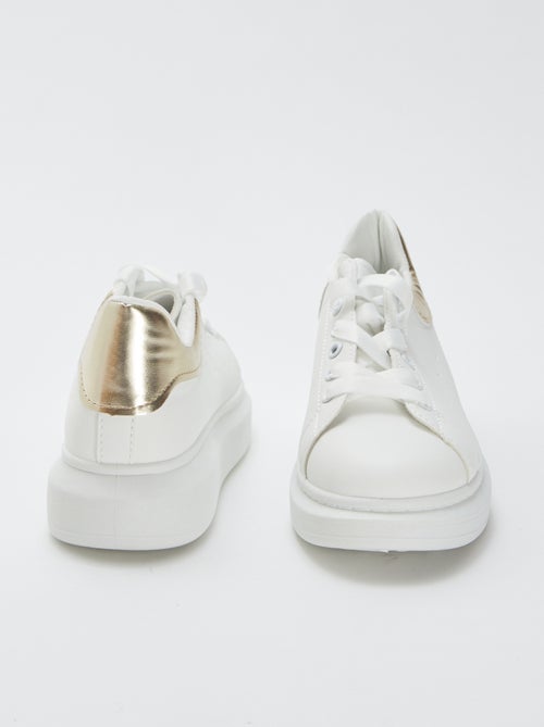 Sneakers basse con suola spessa - Kiabi