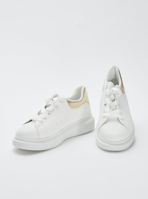 Sneakers basse con suola spessa - Kiabi
