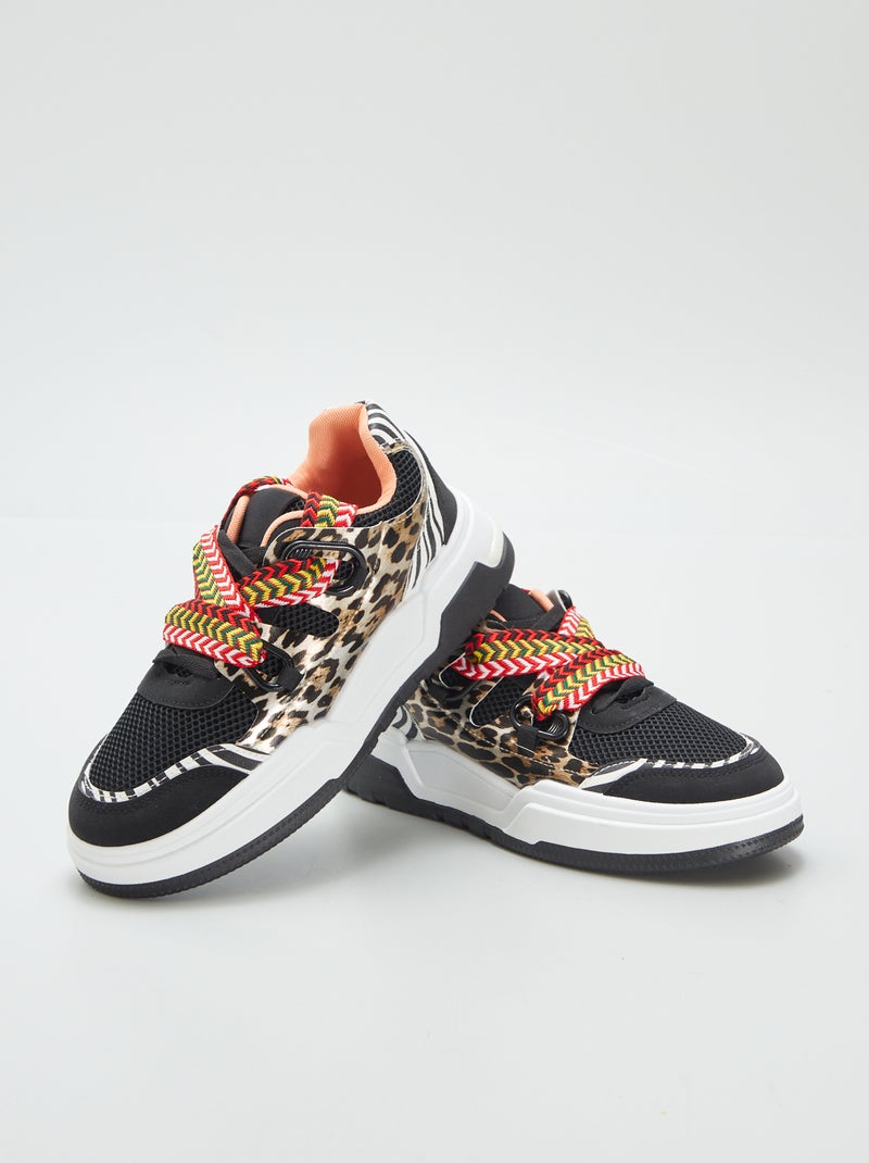 Sneakers basse con suole spesse con lacci fantasia NERO - Kiabi