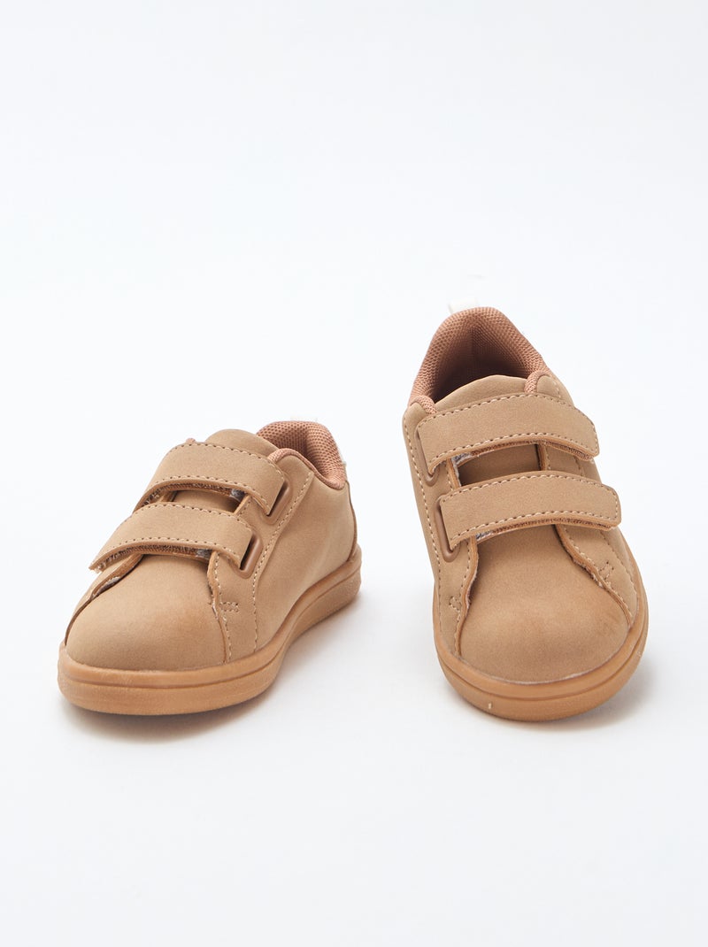 Sneakers basse con velcro in ecopelle scamosciata bicolore Marrone - Kiabi