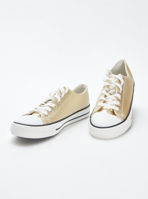 Sneakers basse in similpelle dorata - Kiabi