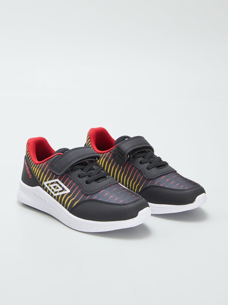 Sneakers bicolore 'Sneakers 'Umbro' -propone' NERO - Kiabi