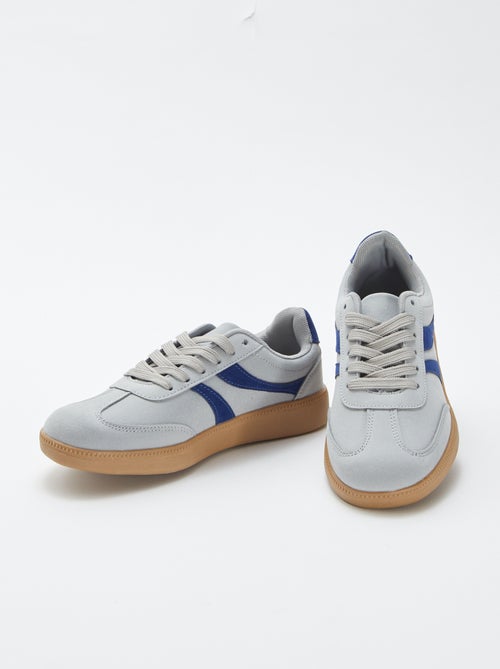 Sneakers bicolori con lacci - Kiabi