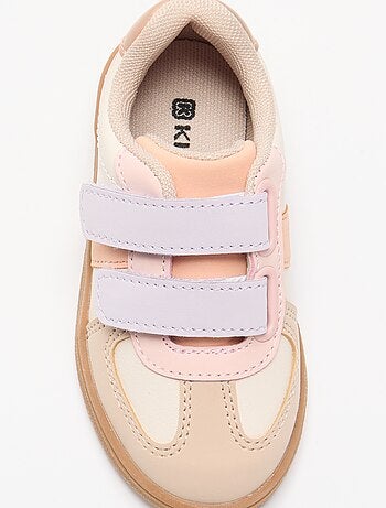 Sneakers colorate con strappi