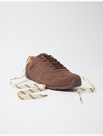Sneakers con doppio laccio, mo fashion