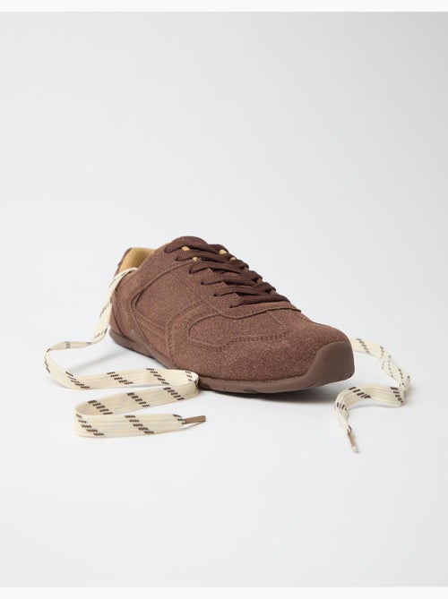 Sneakers con doppio laccio, mo fashion - Kiabi Sneakers con doppio laccio, mo fashion - Kiabi