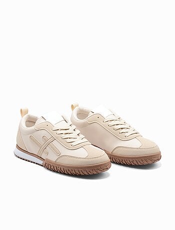 Sneakers con lacci