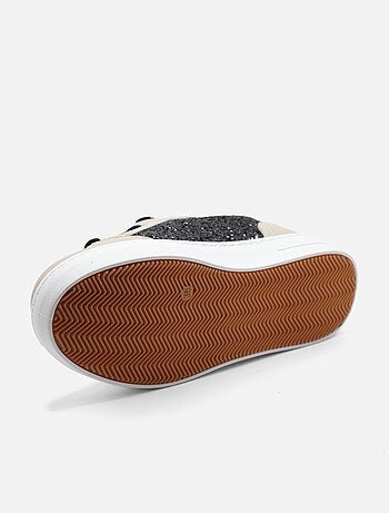 Sneakers con lacci