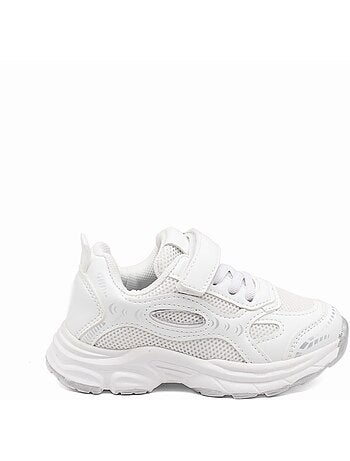 Sneakers con lacci