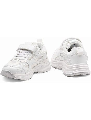 Sneakers con lacci