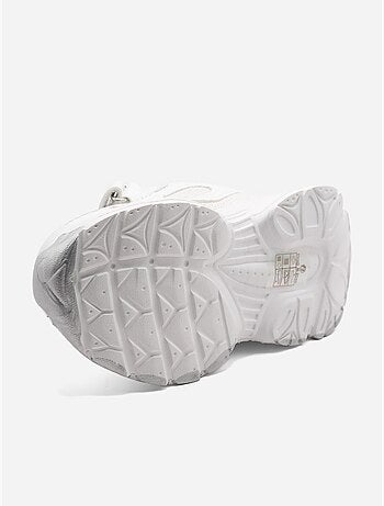 Sneakers con lacci