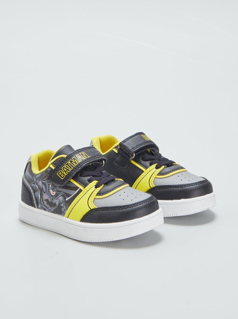 Sneakers con lacci + chiusura a strappo 'Batman' nero - Kiabi
