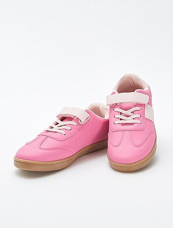 Sneakers con lacci elasticizzati + strappo