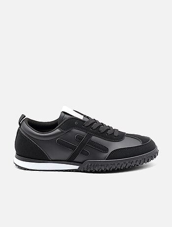 Sneakers con lacci