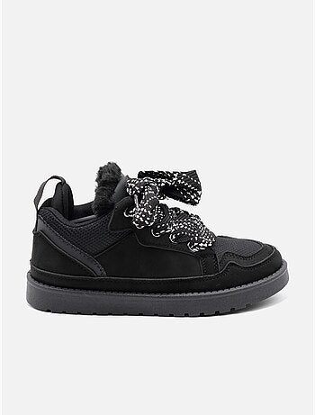Sneakers con lacci