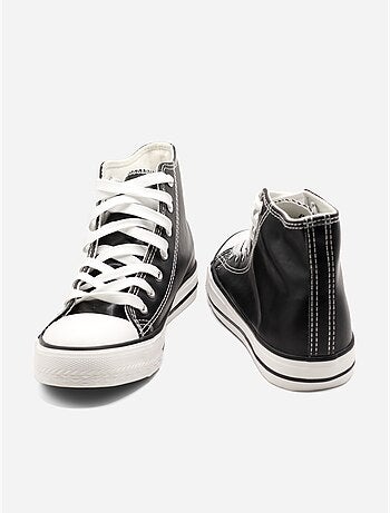 Sneakers con lacci