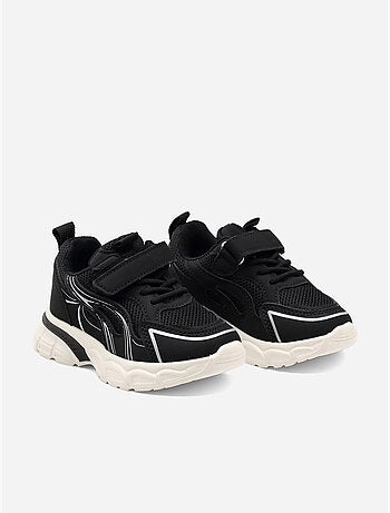 Sneakers con lacci
