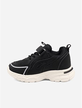 Sneakers con lacci