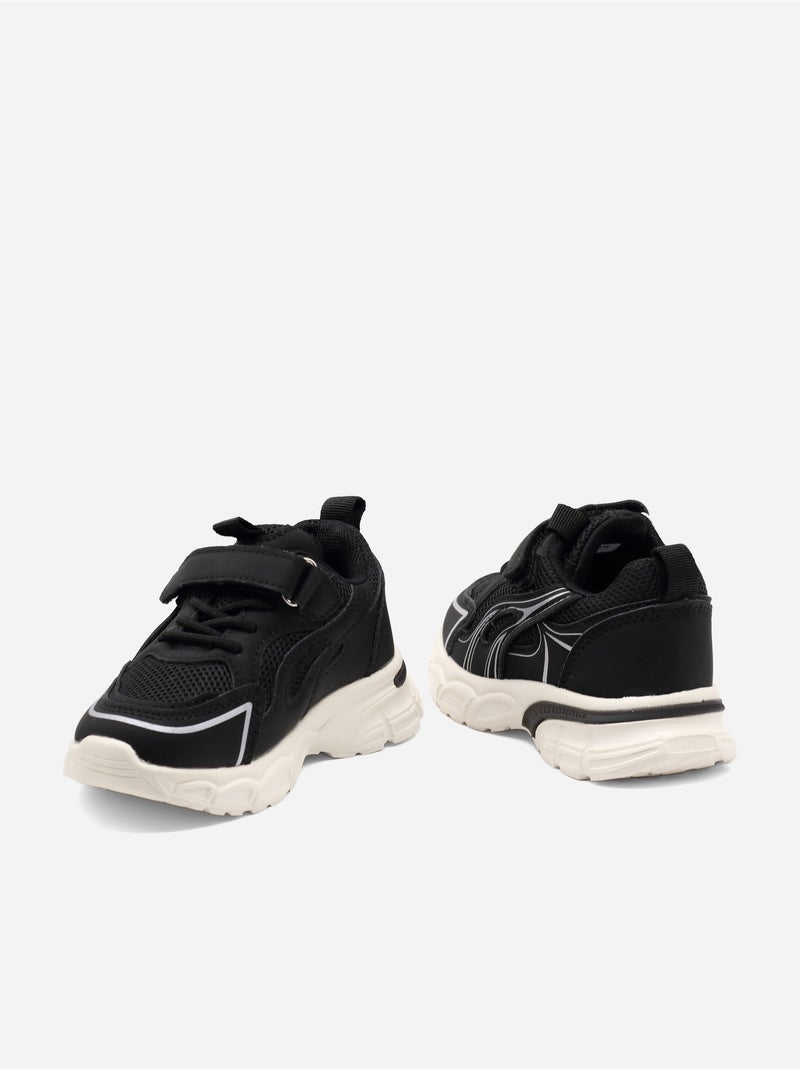 Sneakers con lacci Nero - Kiabi