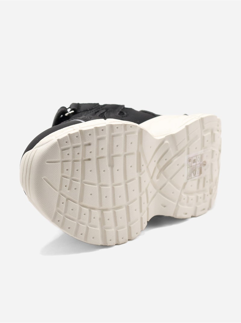 Sneakers con lacci Nero - Kiabi