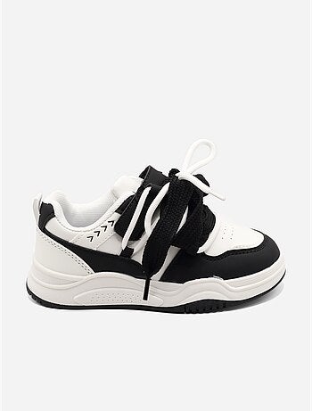 Sneakers con lacci