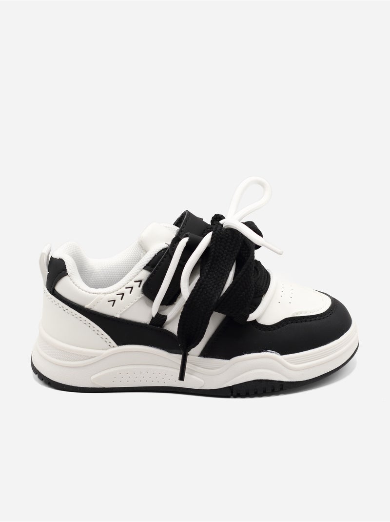 Sneakers con lacci Nero - Kiabi