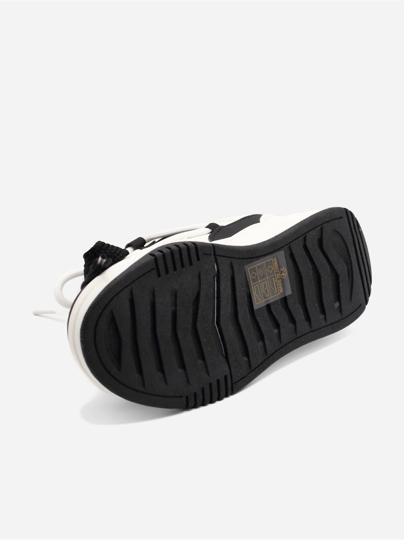 Sneakers con lacci Nero - Kiabi