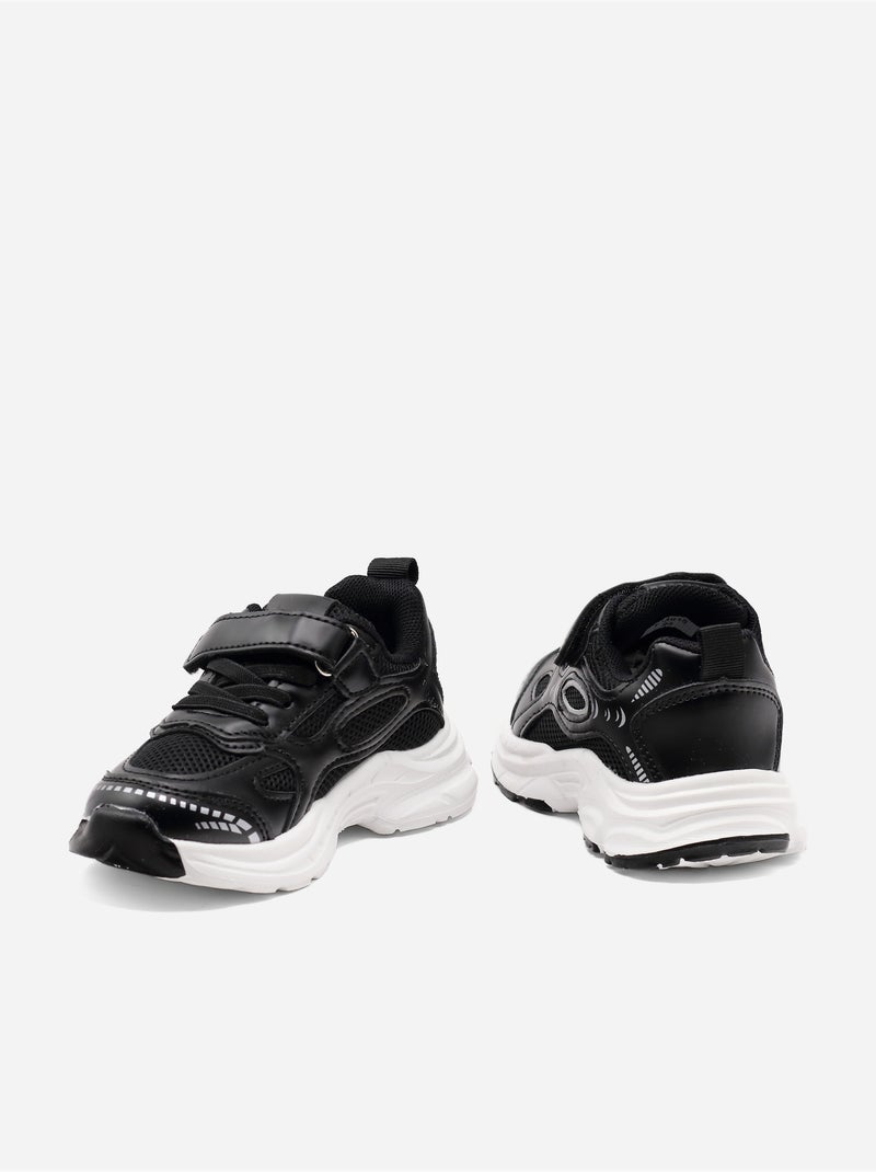 Sneakers con lacci Nero - Kiabi
