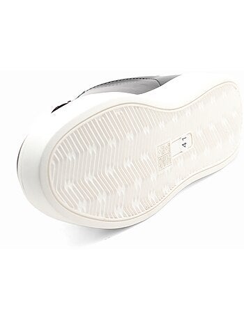 Sneakers con lacci