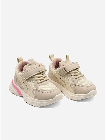 Sneakers con lacci