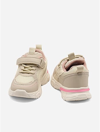 Sneakers con lacci