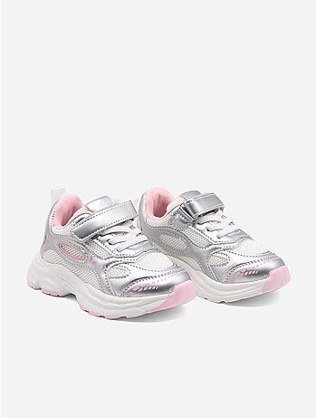 Sneakers con lacci
