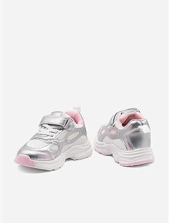 Sneakers con lacci