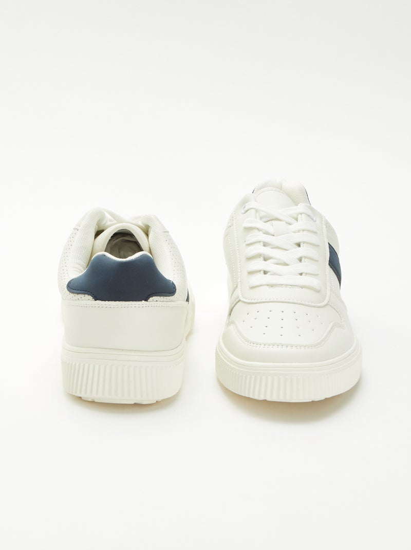 Sneakers con lacci tinta unita Bianco - Kiabi