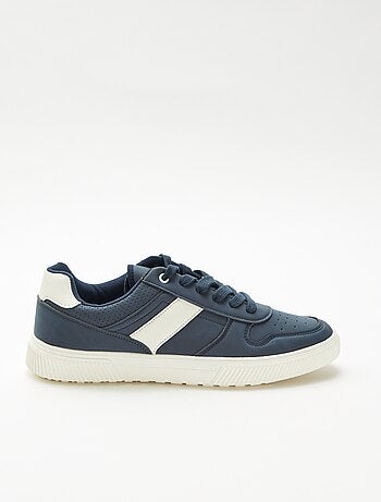 Sneakers con lacci tinta unita